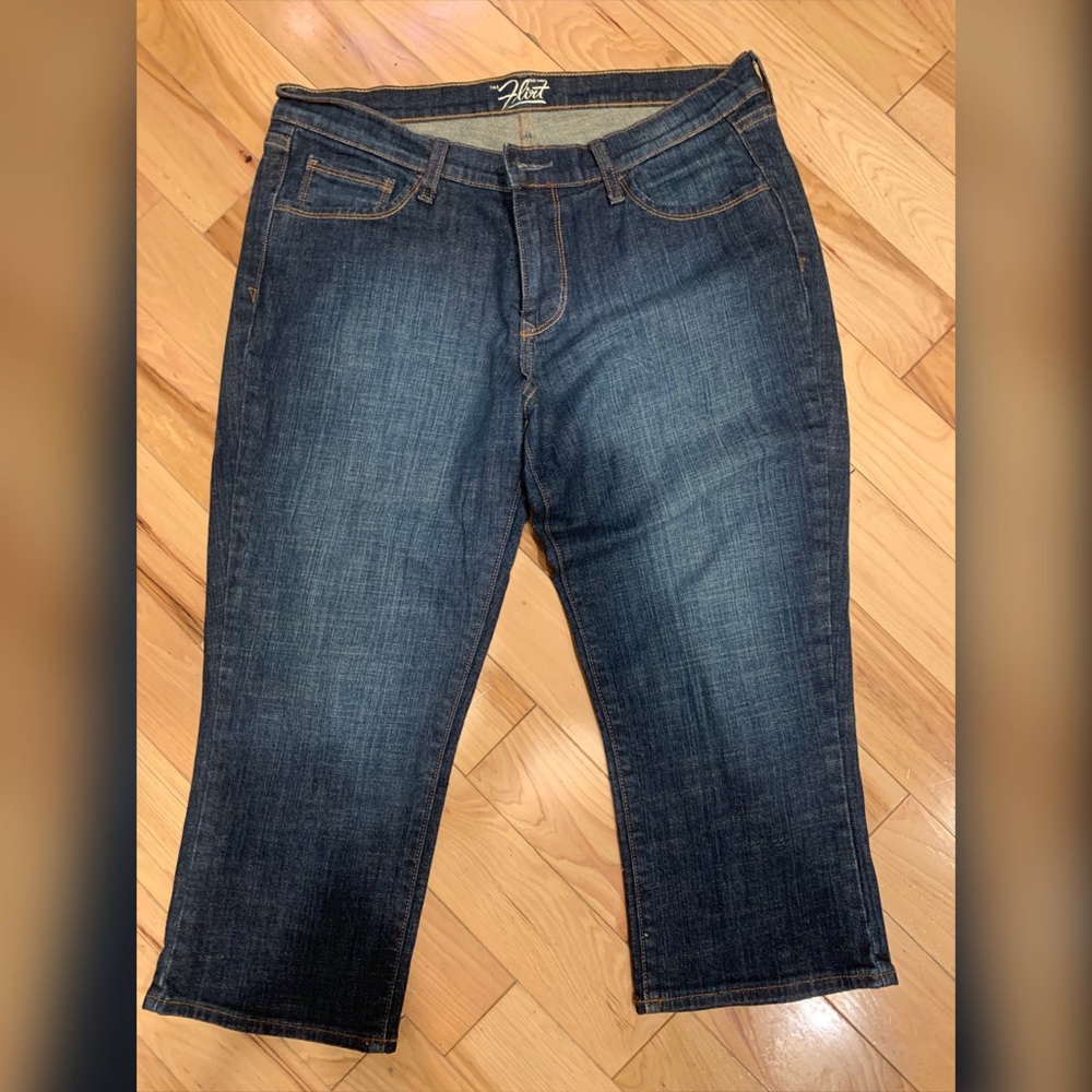 Old Navy Flirt style Capri size 12